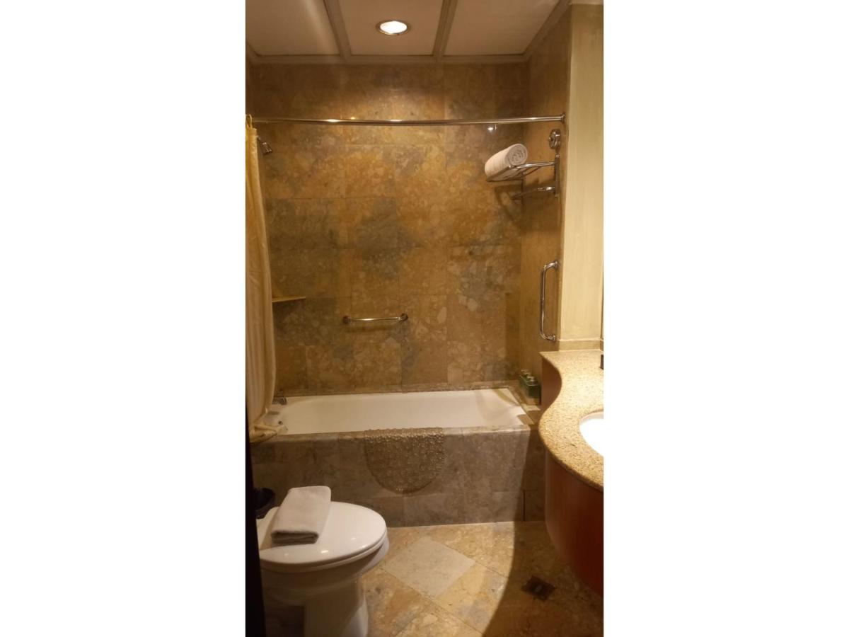 Capital O 914 Makati Palace Hotel Makati City Exterior photo